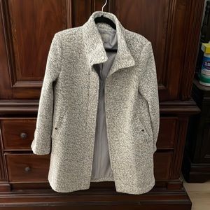 Funnel Coat- Soft white with black speckles.